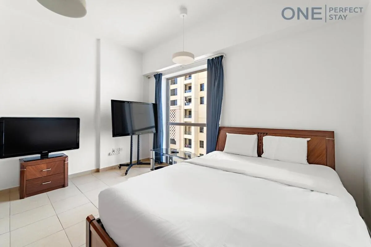2Br Apartment In Jbr Dubai With Dubai Eye View