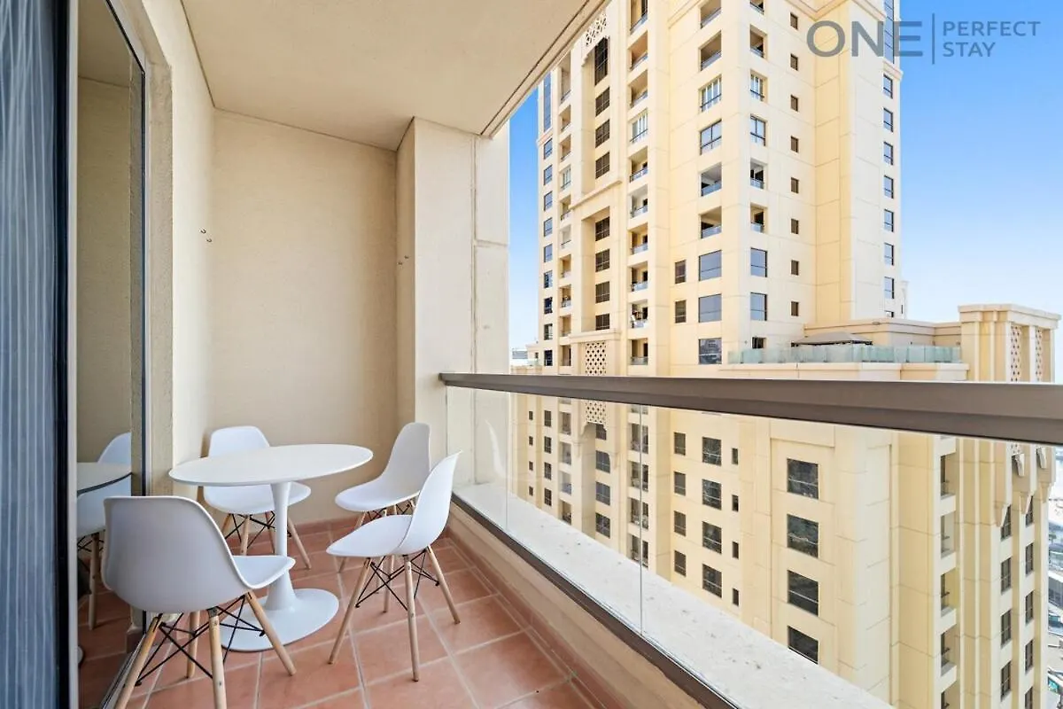 2Br Apartment In Jbr Dubai With Dubai Eye View